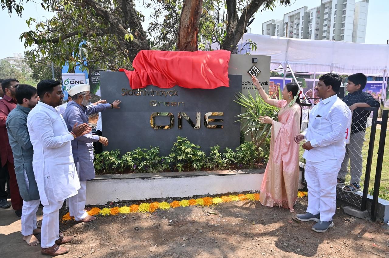 Opening day, Siddhivinayaka Green One